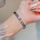 Pulseira de aço titânio 18k para mulheres cheia de diamantes A pulseira Kajia não desbota joias femininas simples e versáteis joias de design de celebridades da internet