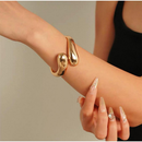 Pulseira Feminina Gota Brilhante – Dourado/Prata – Acessório de Luxo