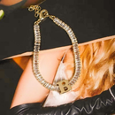 PULSEIRA DE LETRA INCRUSTADO COM ZIRCÔNIA BRILHANTE BANHADA EM OURO 18K