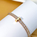 PULSEIRA DE LETRA INCRUSTADO COM ZIRCÔNIA BRILHANTE BANHADA EM OURO 18K